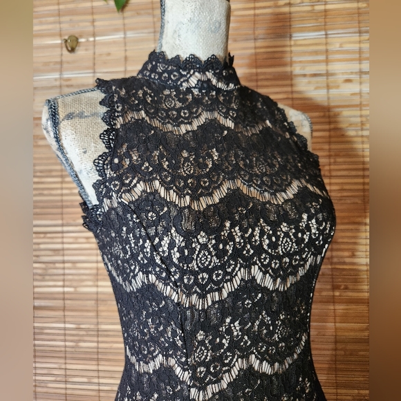 Gothic Feel Black Lace Midi Dress - Picture 5 of 9